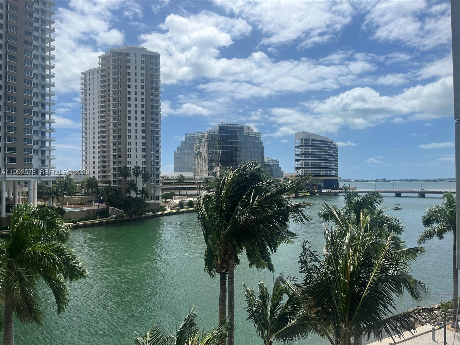 image Icon Brickell II25