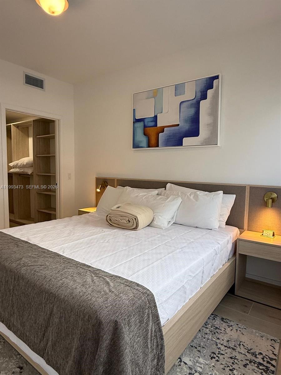 225 N Miami Ave #910 Miami, FL 33128