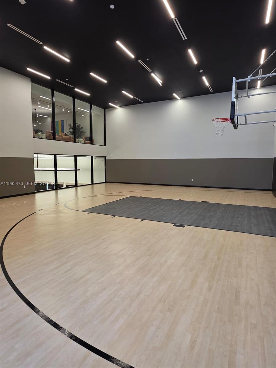 225 N Miami Ave #910 Miami, FL 33128