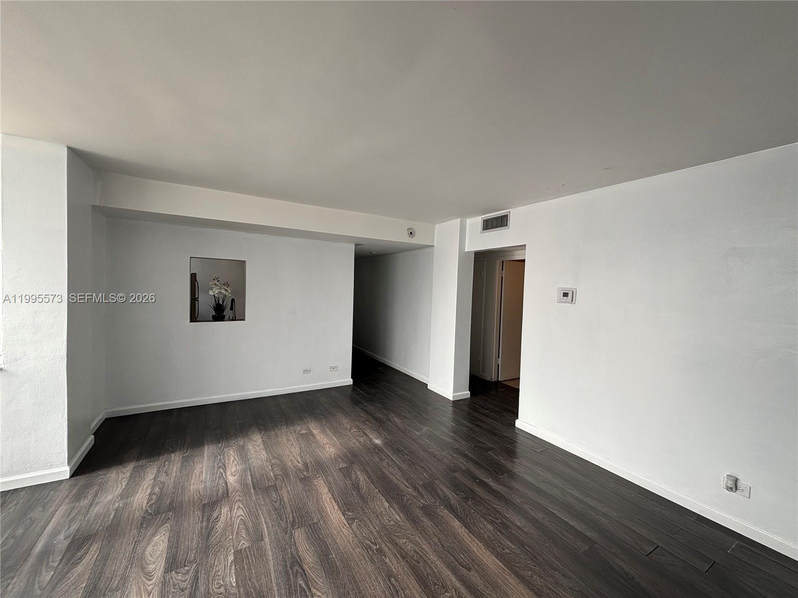 3660 NE 166th St #215 North Miami Beach, FL 33160