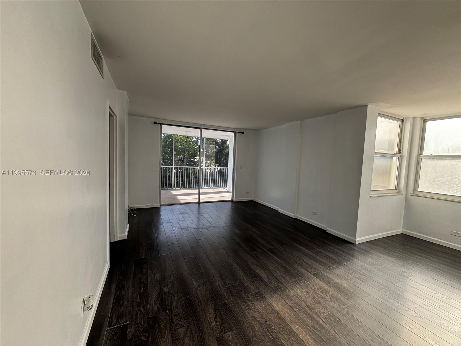3660 NE 166th St #215 North Miami Beach, FL 33160