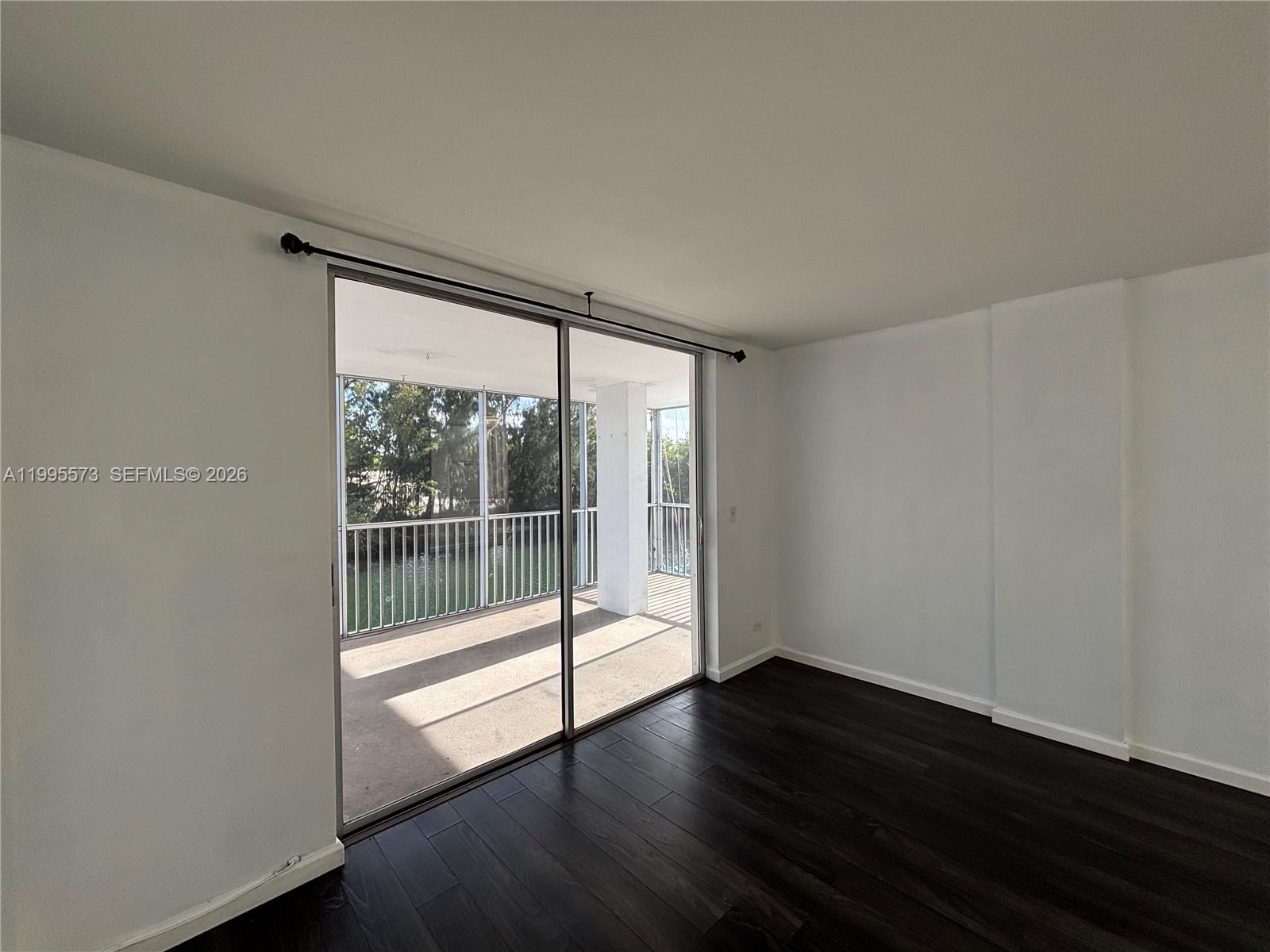 3660 NE 166th St #215 North Miami Beach, FL 33160