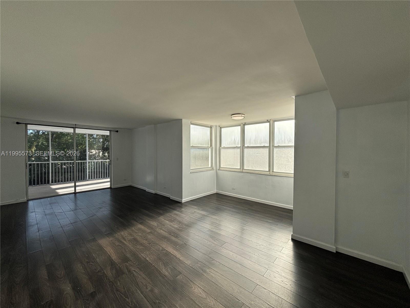 3660 NE 166th St #215 North Miami Beach, FL 33160