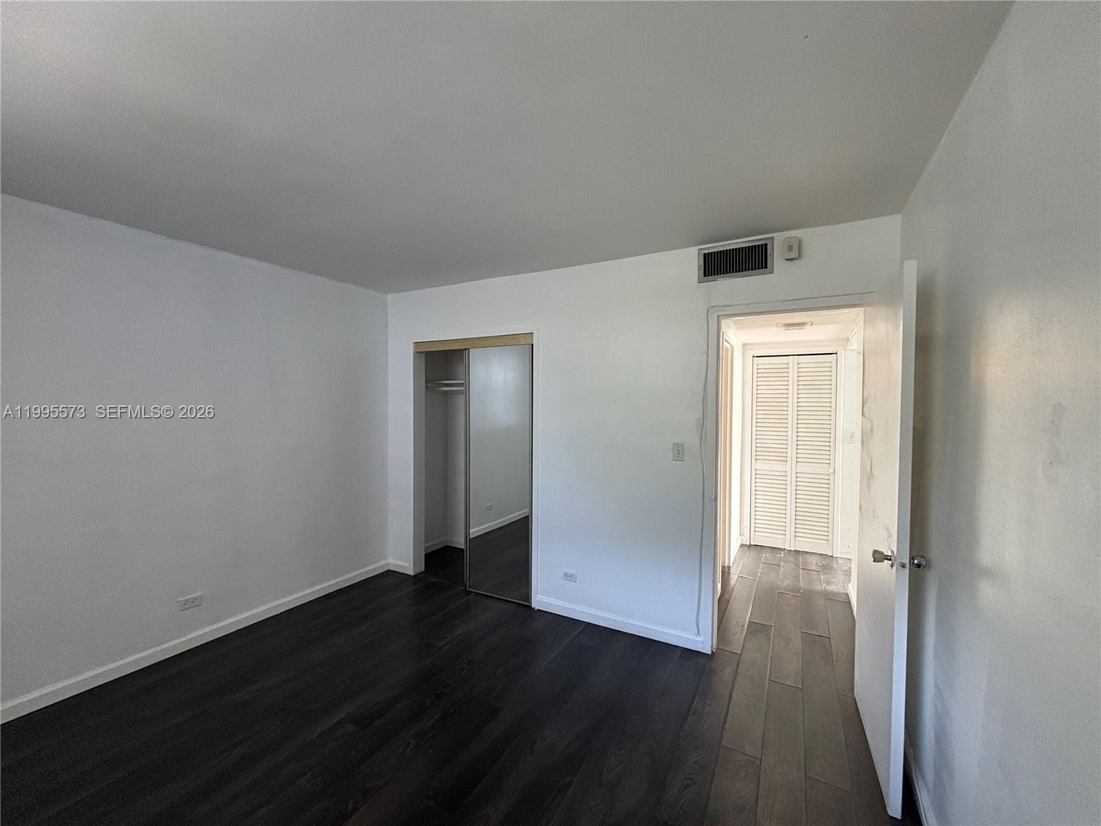 3660 NE 166th St #215 North Miami Beach, FL 33160