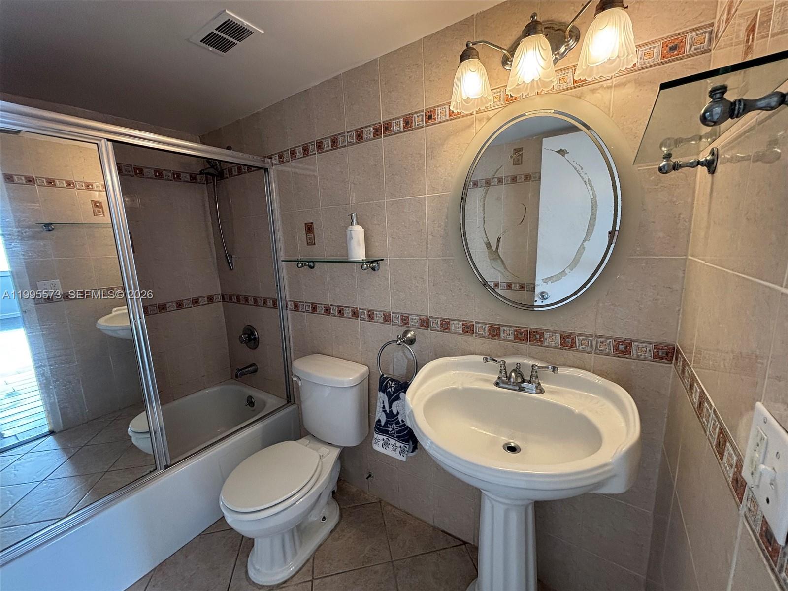 3660 NE 166th St #215 North Miami Beach, FL 33160