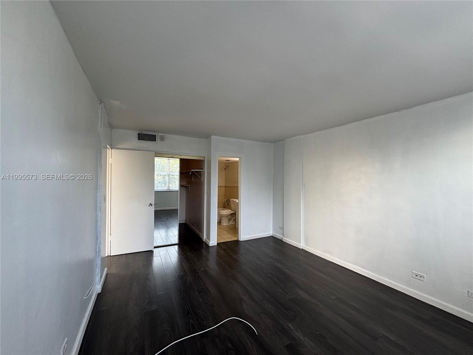 3660 NE 166th St #215 North Miami Beach, FL 33160