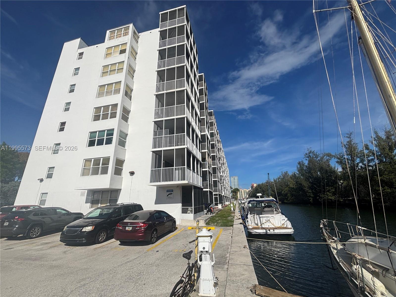 3660 NE 166th St #215 North Miami Beach, FL 33160