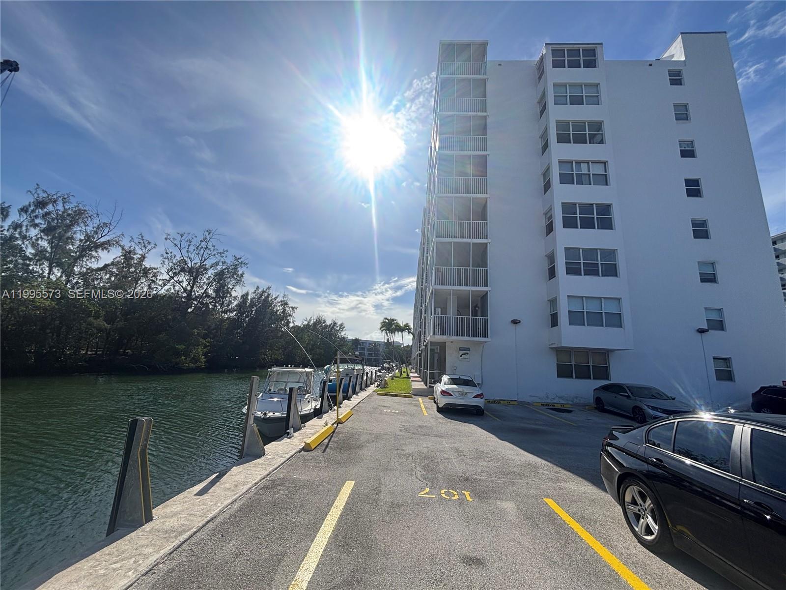 3660 NE 166th St #215 North Miami Beach, FL 33160