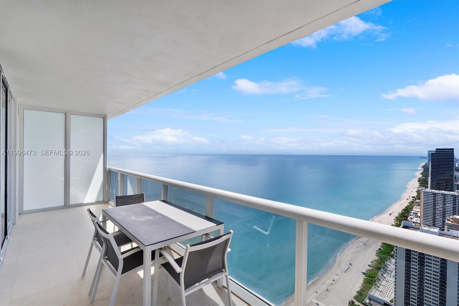 image Beach Club 229