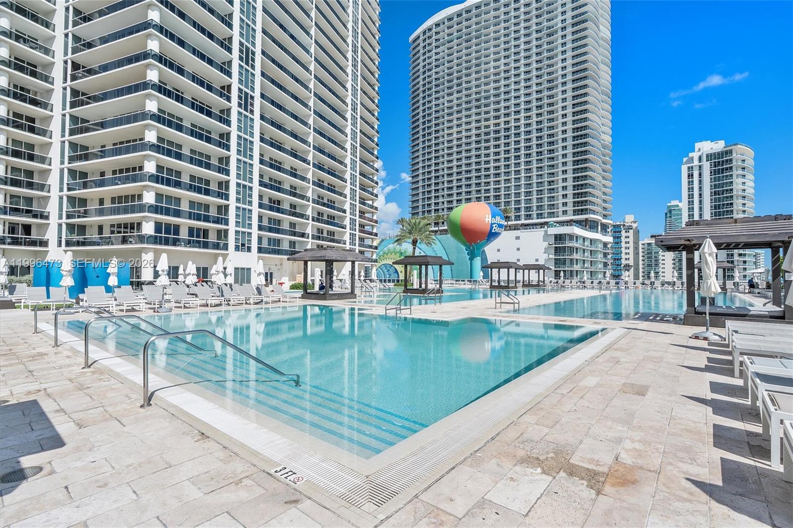 image Beach Club 230