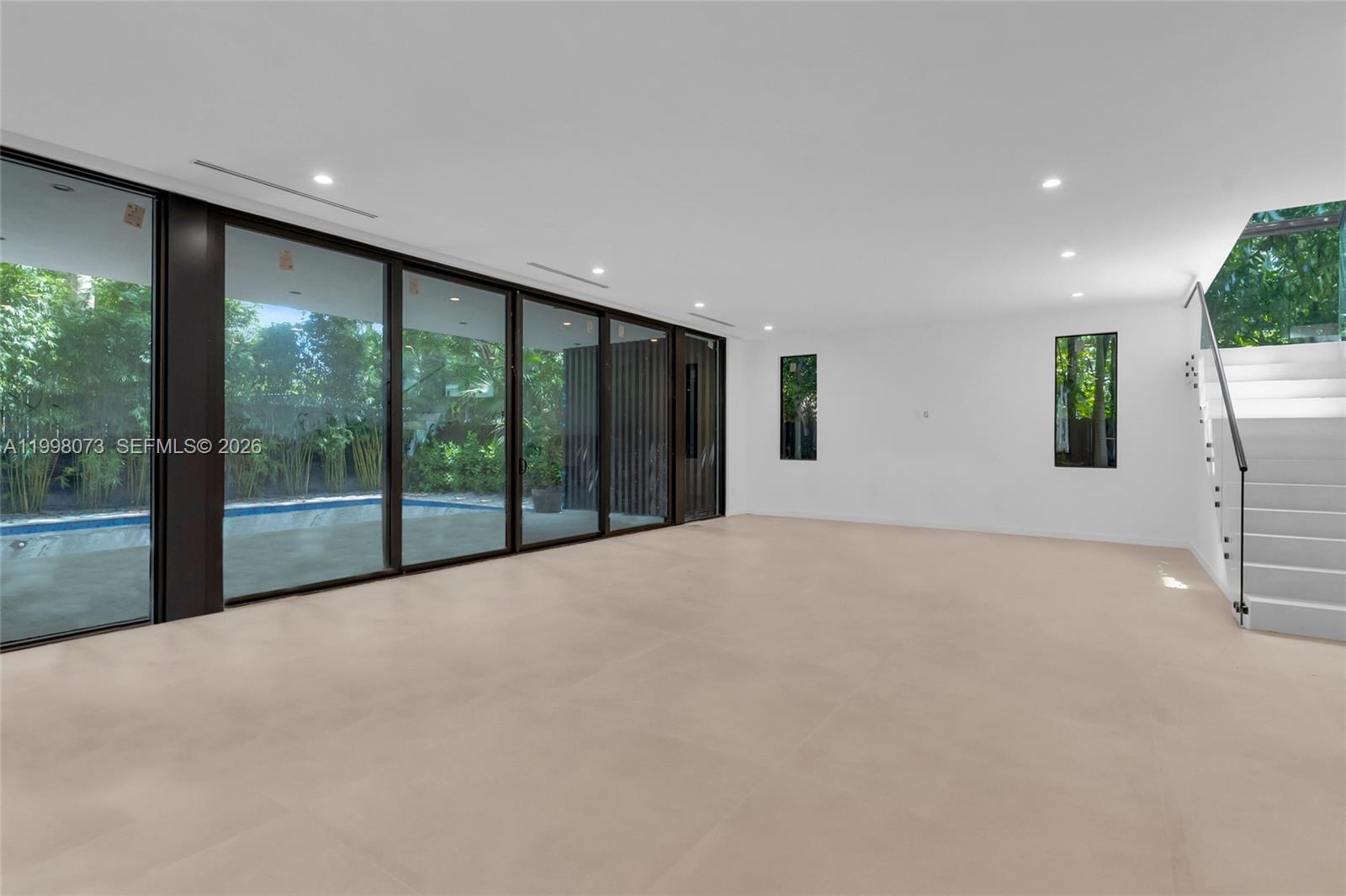 3983 Kumquat Ave Miami, FL 33133