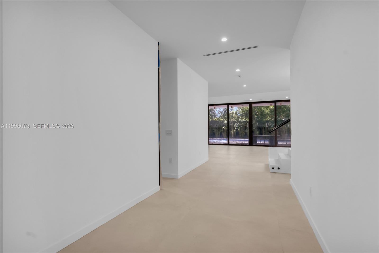 3983 Kumquat Ave Miami, FL 33133