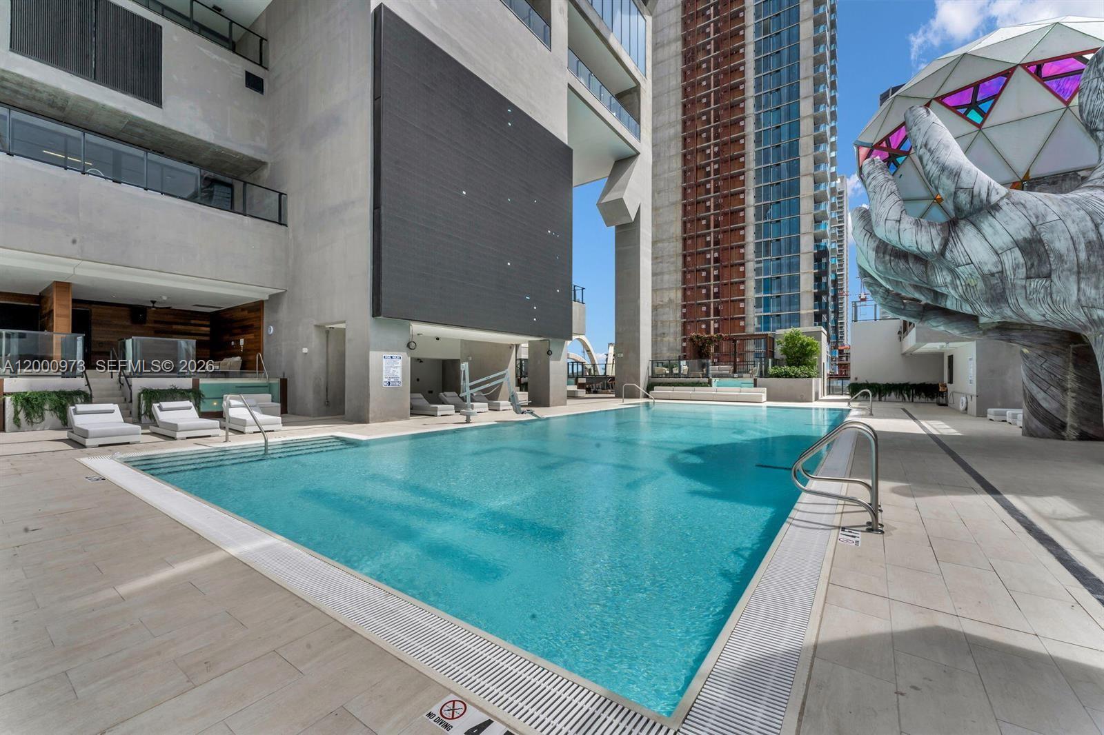 image E11EVEN Hotel & Residences2