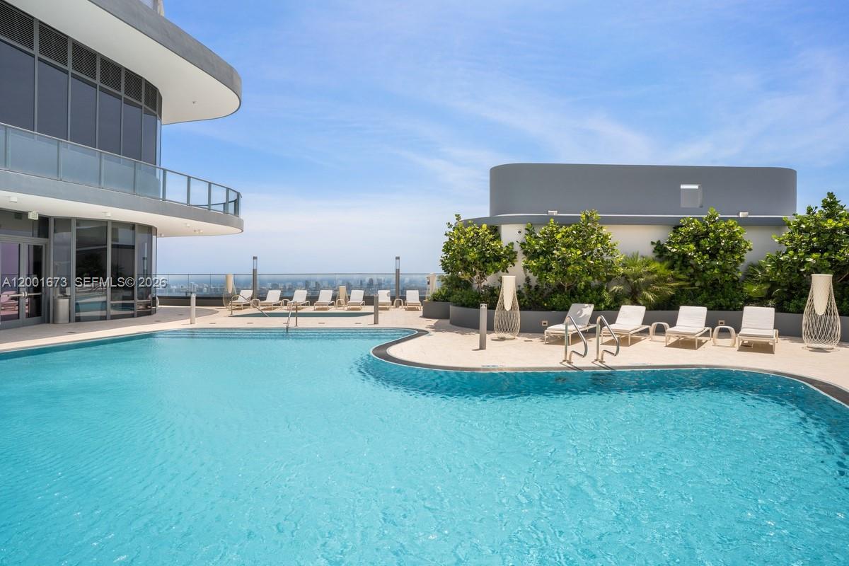 1000 Brickell Plz #3904 Miami, FL 33131