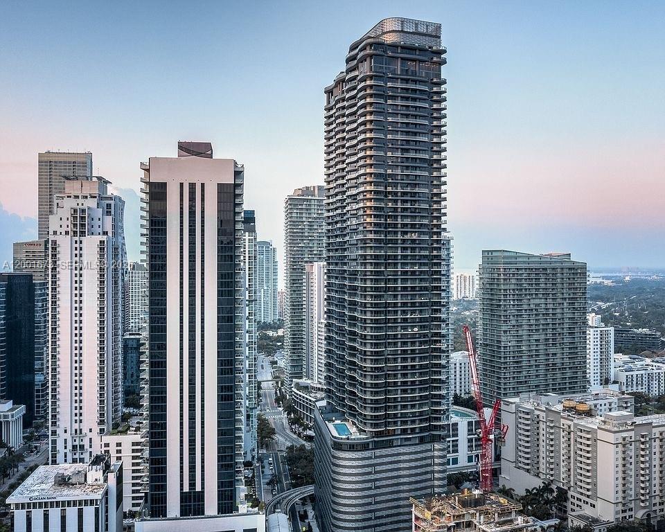 1000 Brickell Plz #3904 Miami, FL 33131