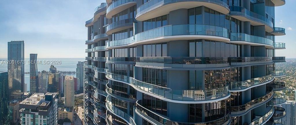 1000 Brickell Plz #3904 Miami, FL 33131