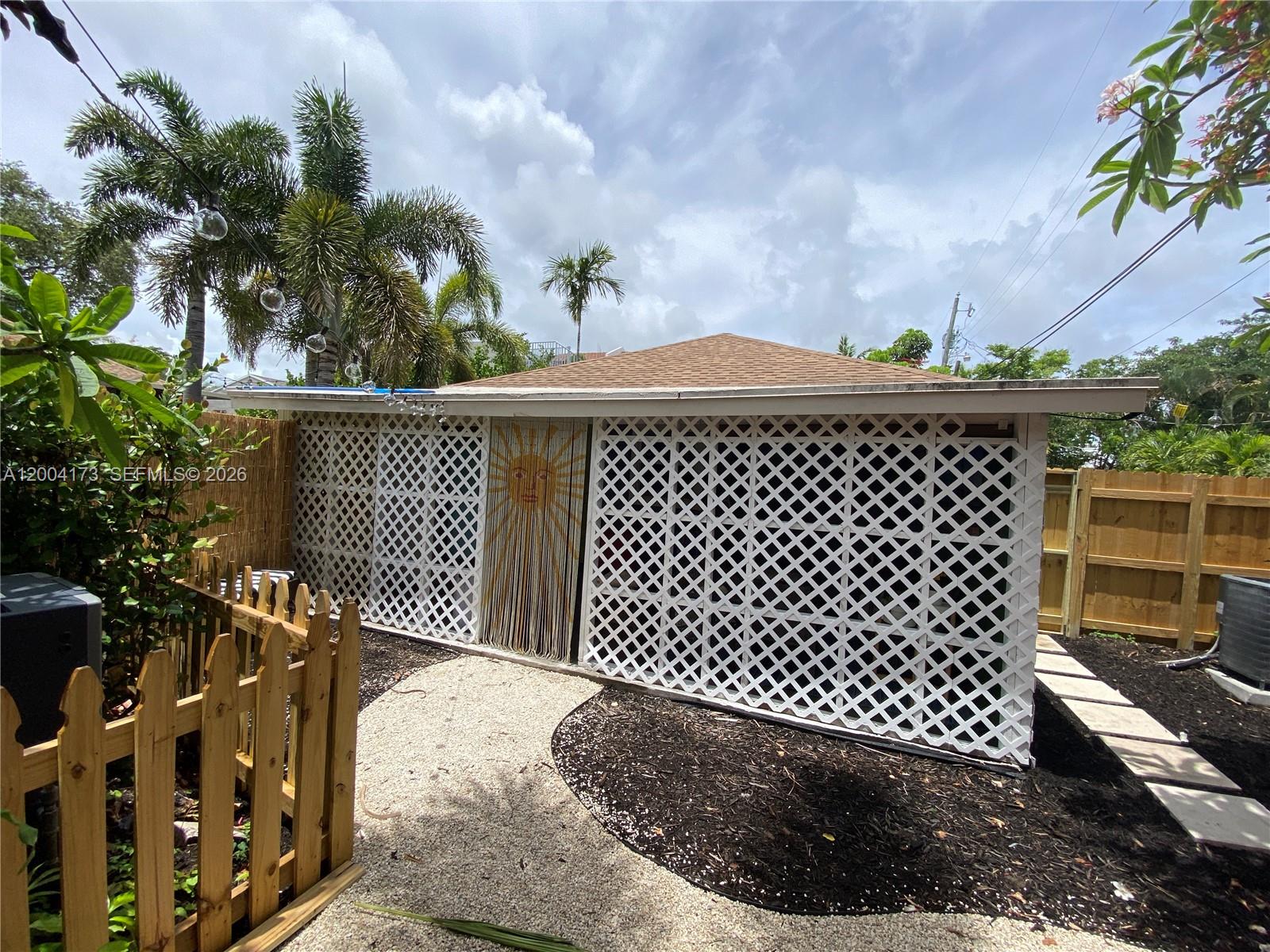 1313 NE 3rd St Fort Lauderdale, FL 33301