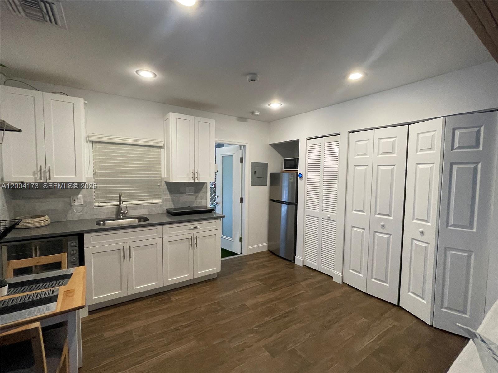 1313 NE 3rd St Fort Lauderdale, FL 33301