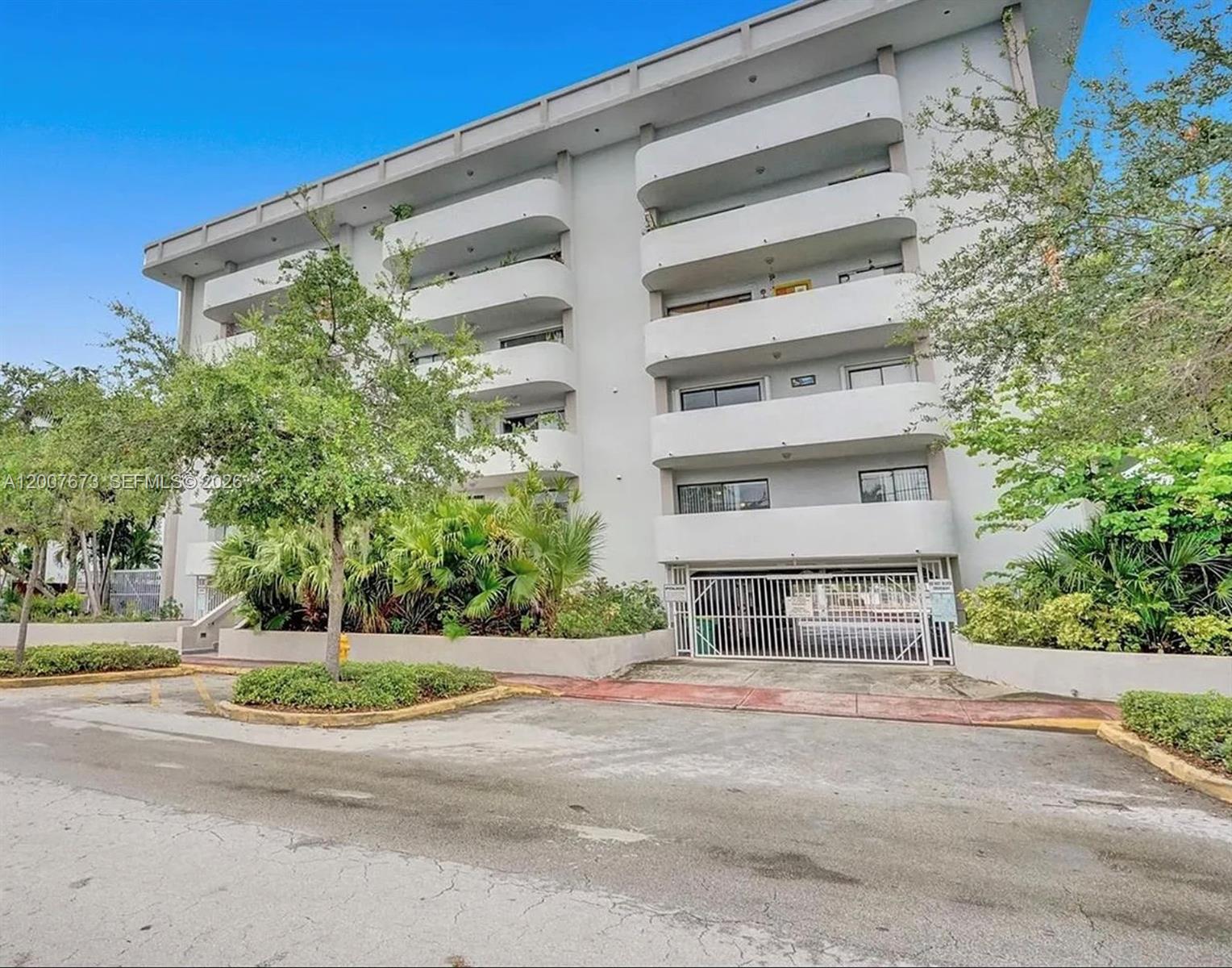 110 S Shore Dr #5B