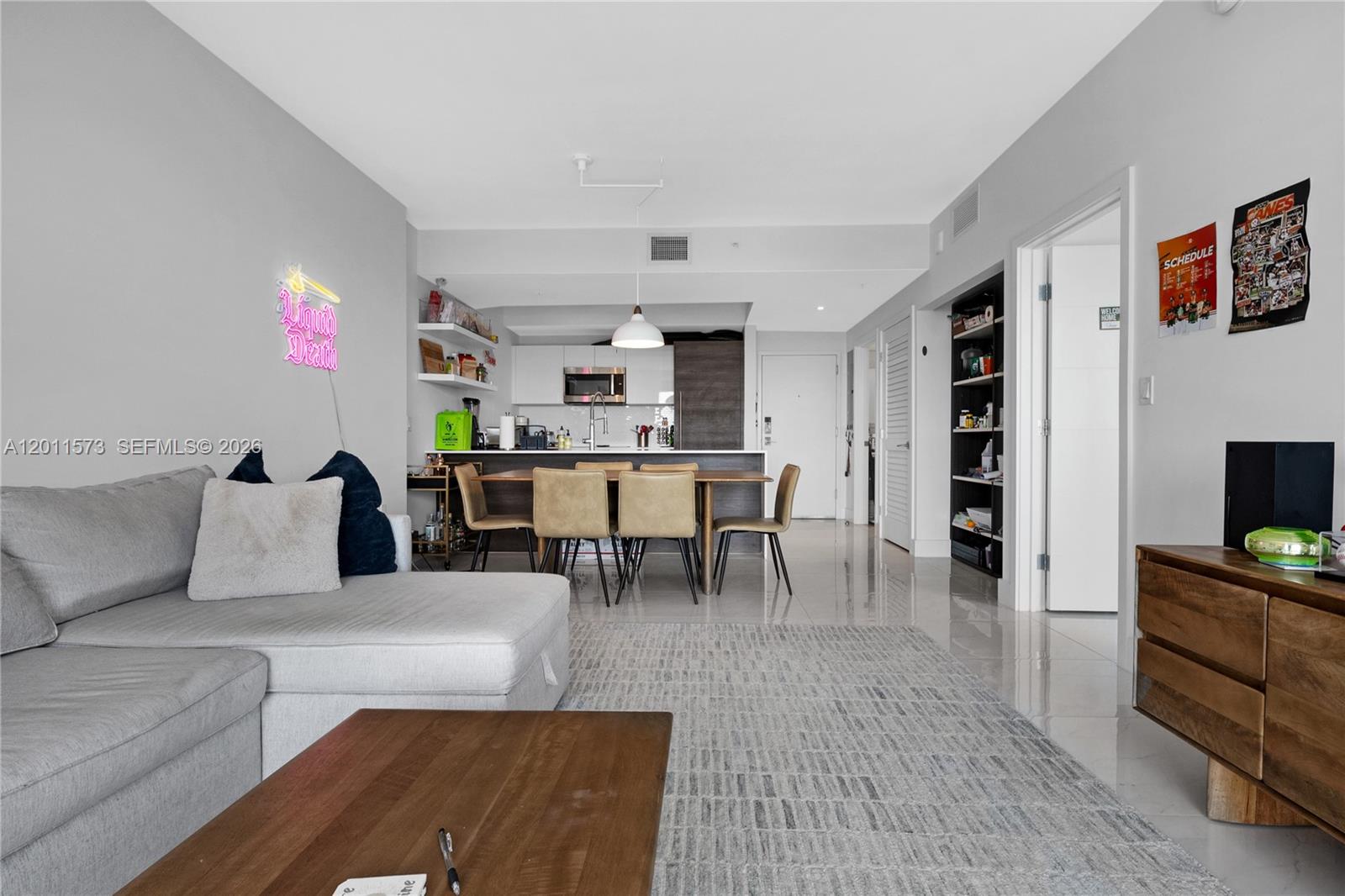 301 Altara Ave #823 Coral Gables, FL 33146