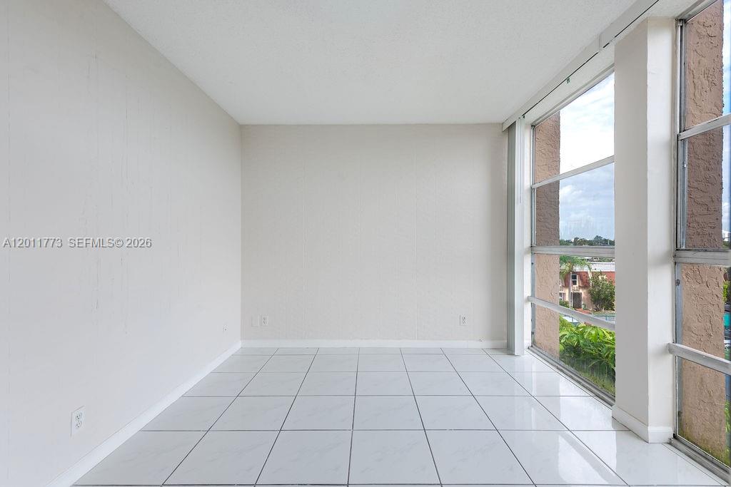 2101 Atlantic Shores Blvd #412 Hallandale Beach, FL 33009