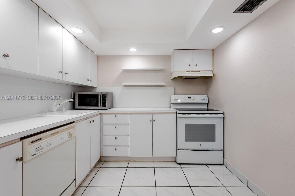 2101 Atlantic Shores Blvd #412 Hallandale Beach, FL 33009