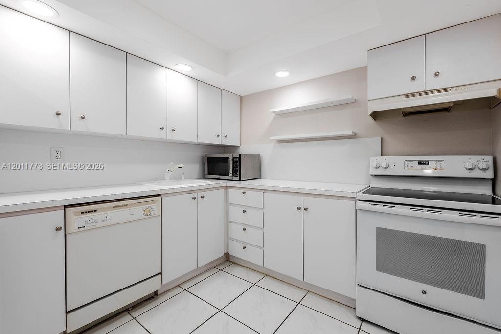 2101 Atlantic Shores Blvd #412 Hallandale Beach, FL 33009
