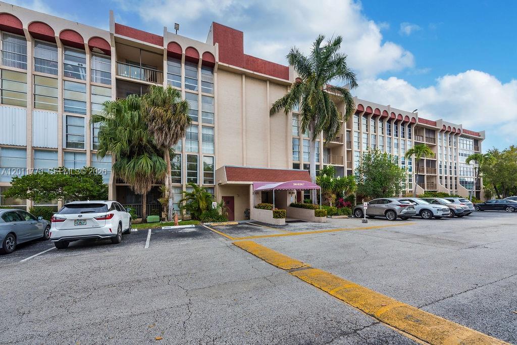 2101 Atlantic Shores Blvd #412 Hallandale Beach, FL 33009