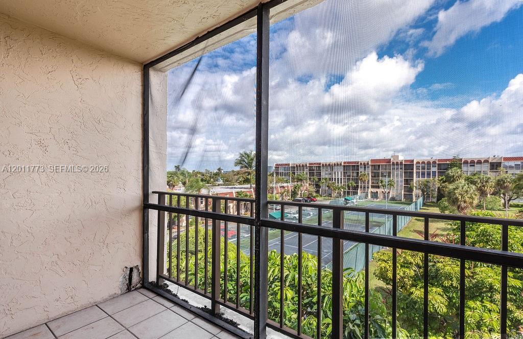 2101 Atlantic Shores Blvd #412 Hallandale Beach, FL 33009