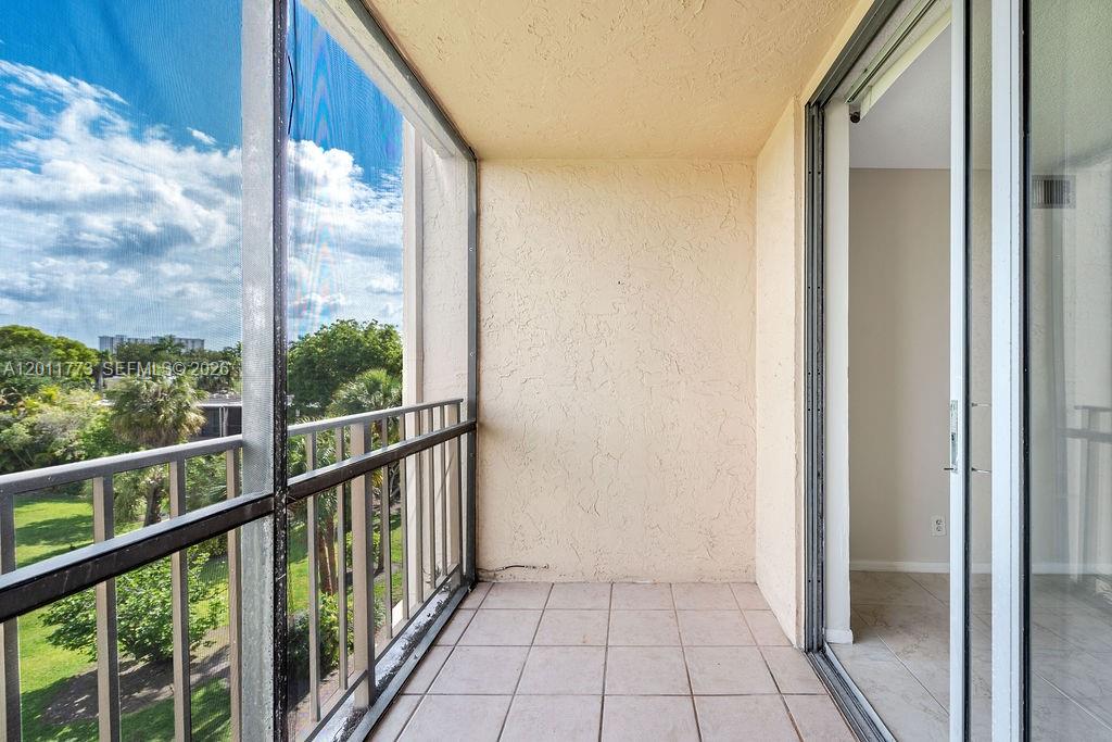 2101 Atlantic Shores Blvd #412 Hallandale Beach, FL 33009
