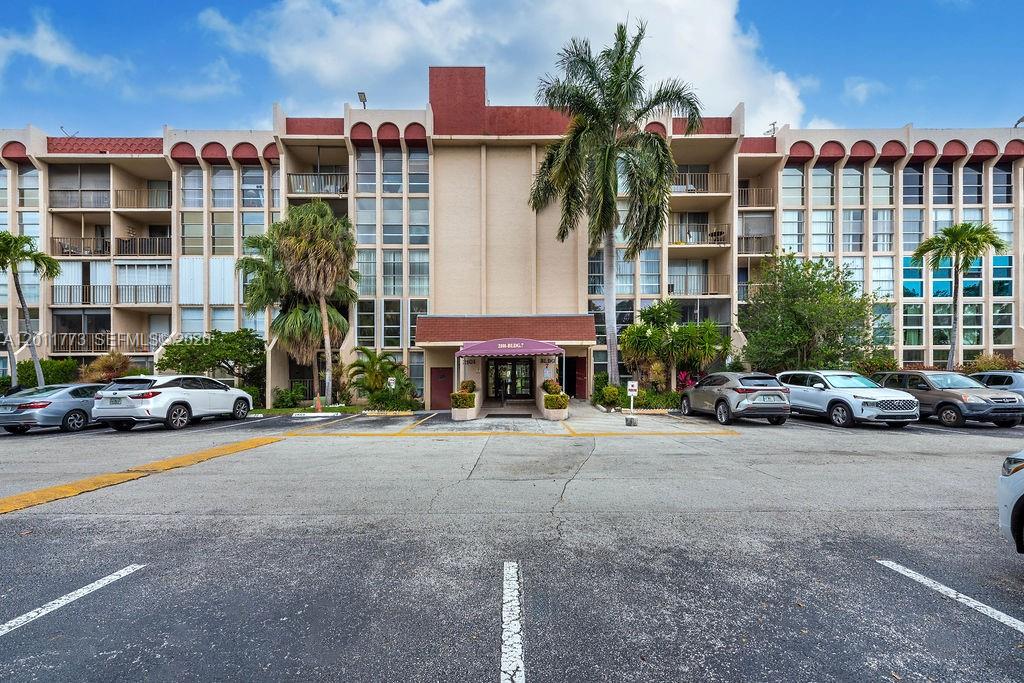 2101 Atlantic Shores Blvd #412 Hallandale Beach, FL 33009