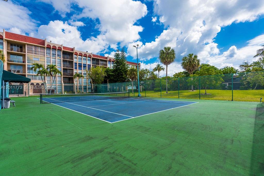 2101 Atlantic Shores Blvd #412 Hallandale Beach, FL 33009