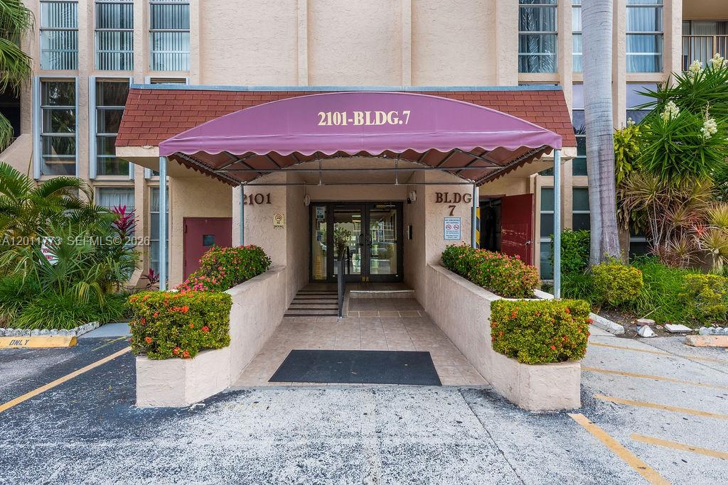 2101 Atlantic Shores Blvd #412 Hallandale Beach, FL 33009