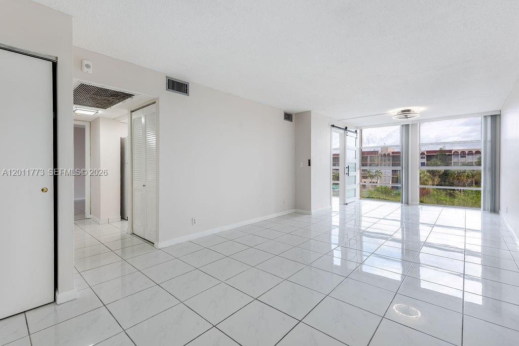 2101 Atlantic Shores Blvd #412 Hallandale Beach, FL 33009