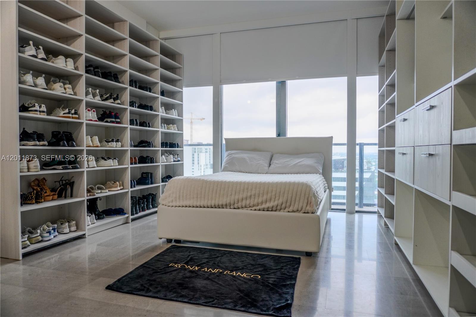 88 SW 7th #2112 Miami, FL 33130