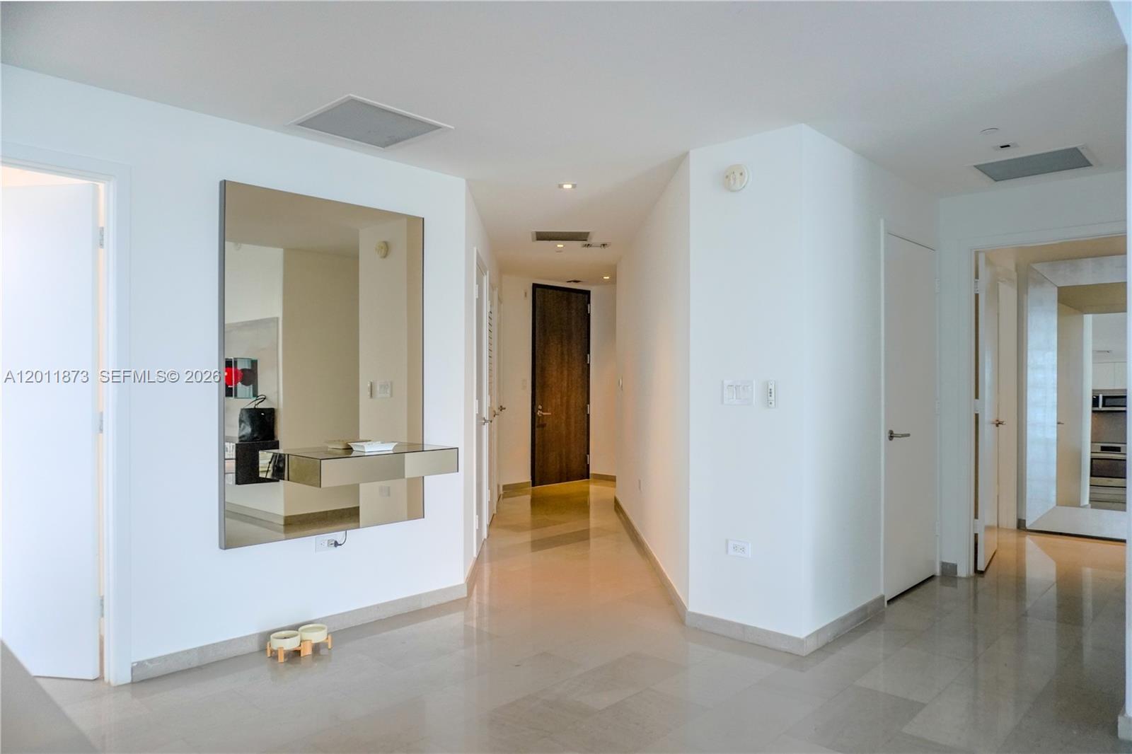 88 SW 7th #2112 Miami, FL 33130