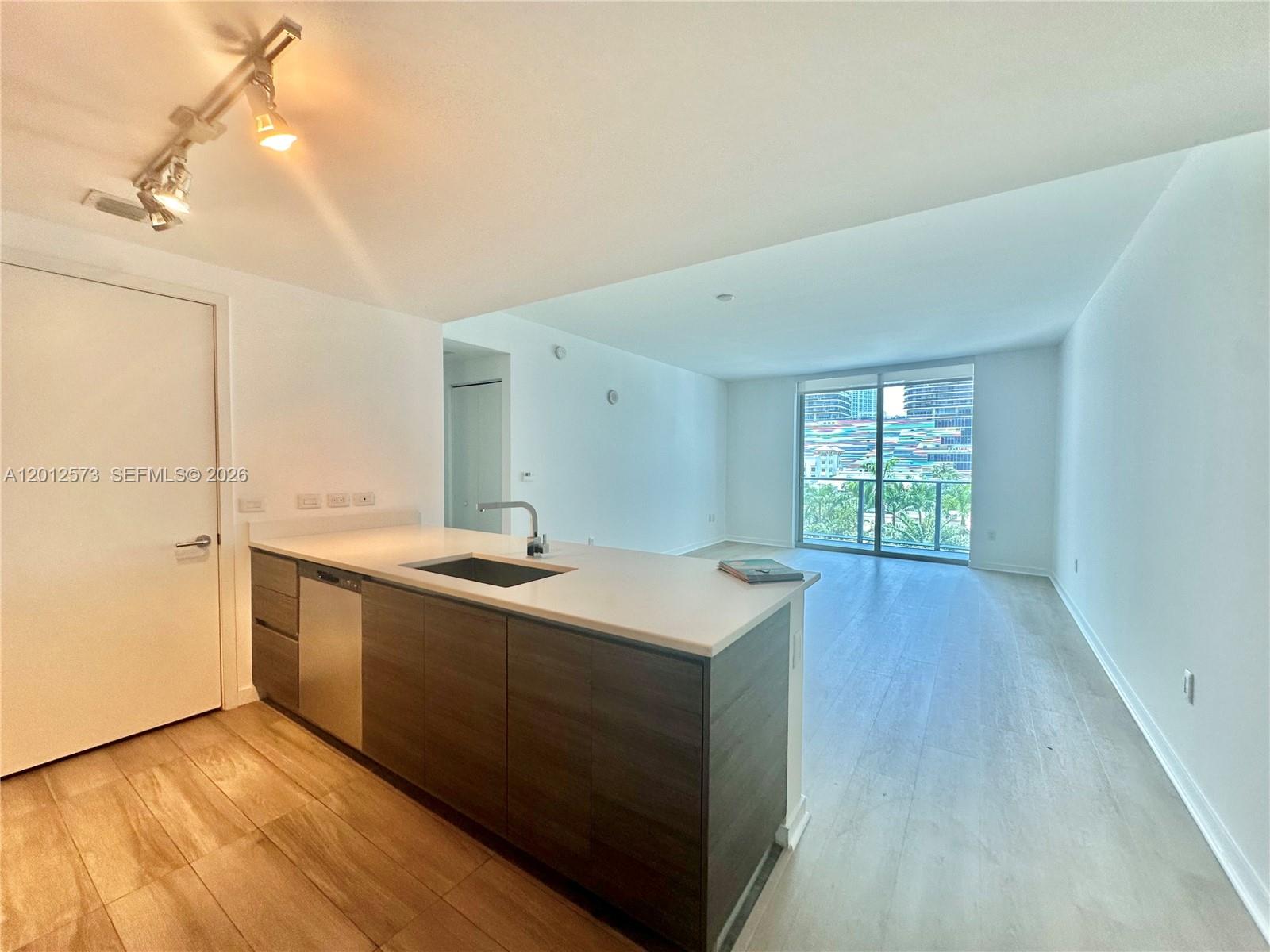1100 S Miami Ave #409
