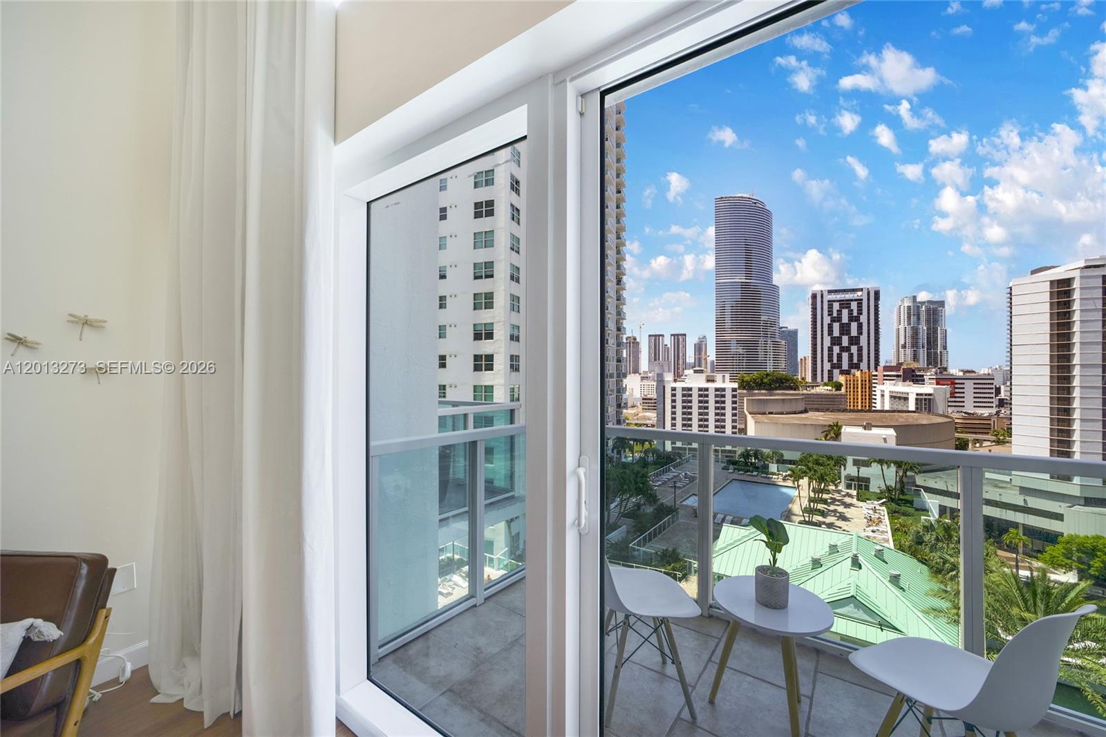 image Brickell on the River South9