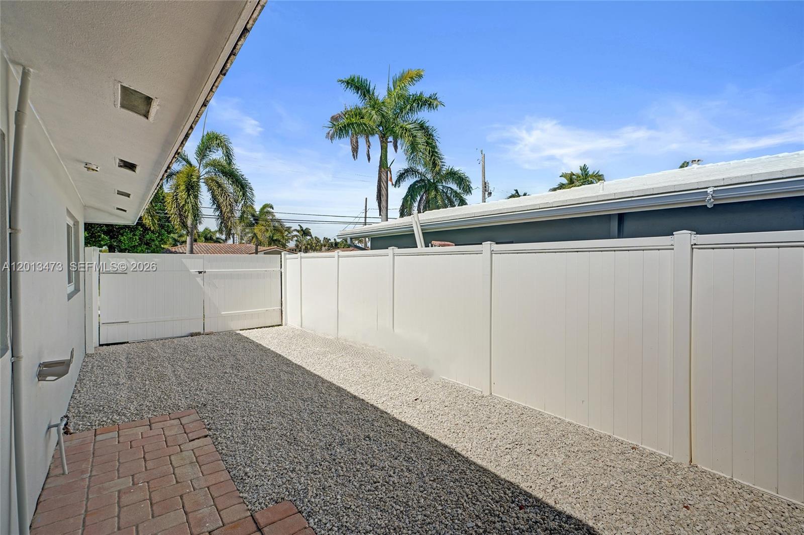 200 SE 3rd St Pompano Beach, FL 33060