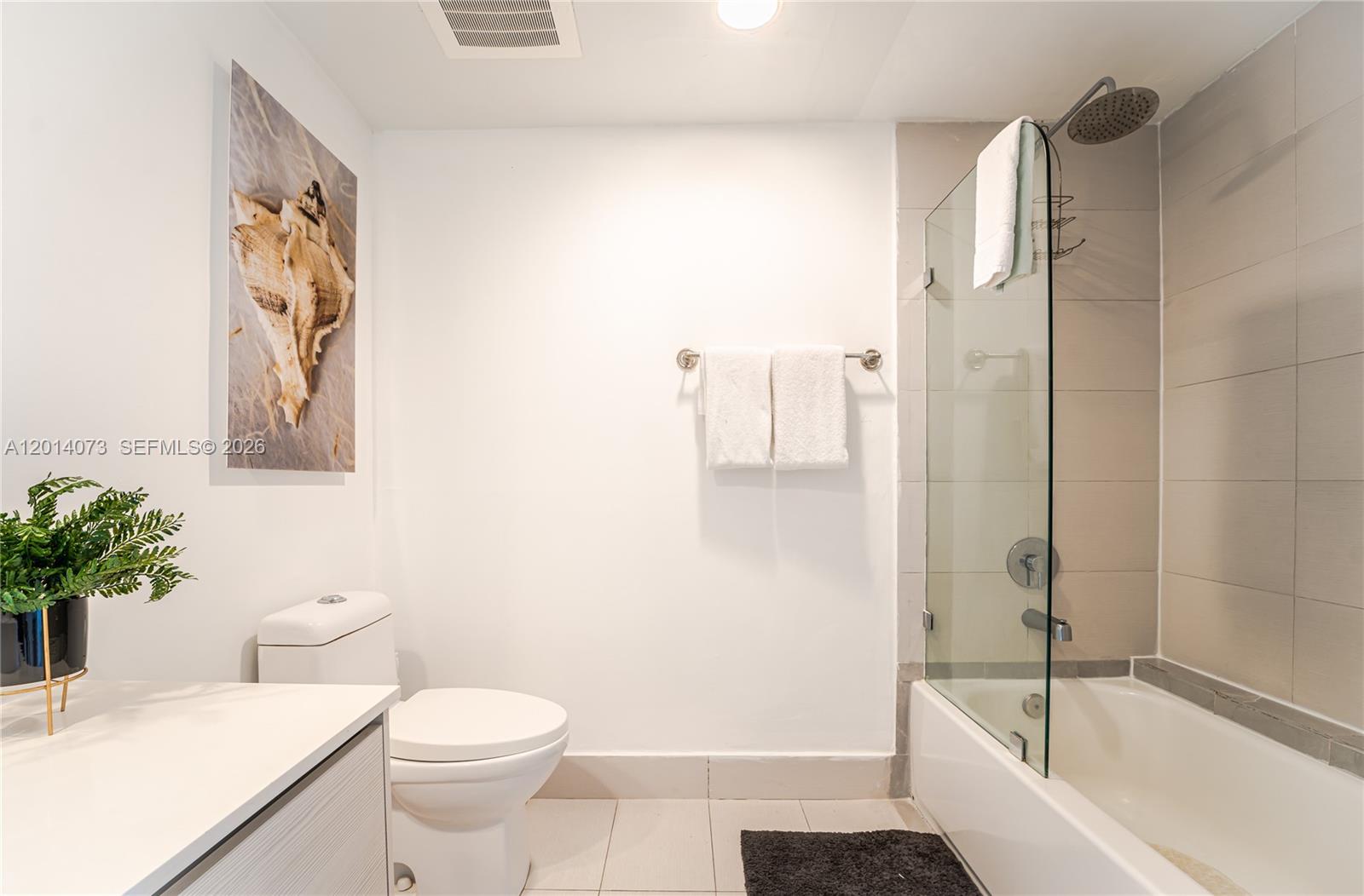 image Beachwalk Condominium19