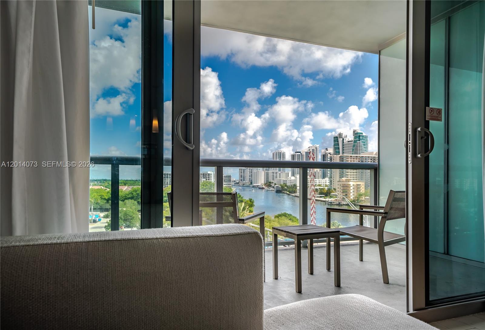 image Beachwalk Condominium2