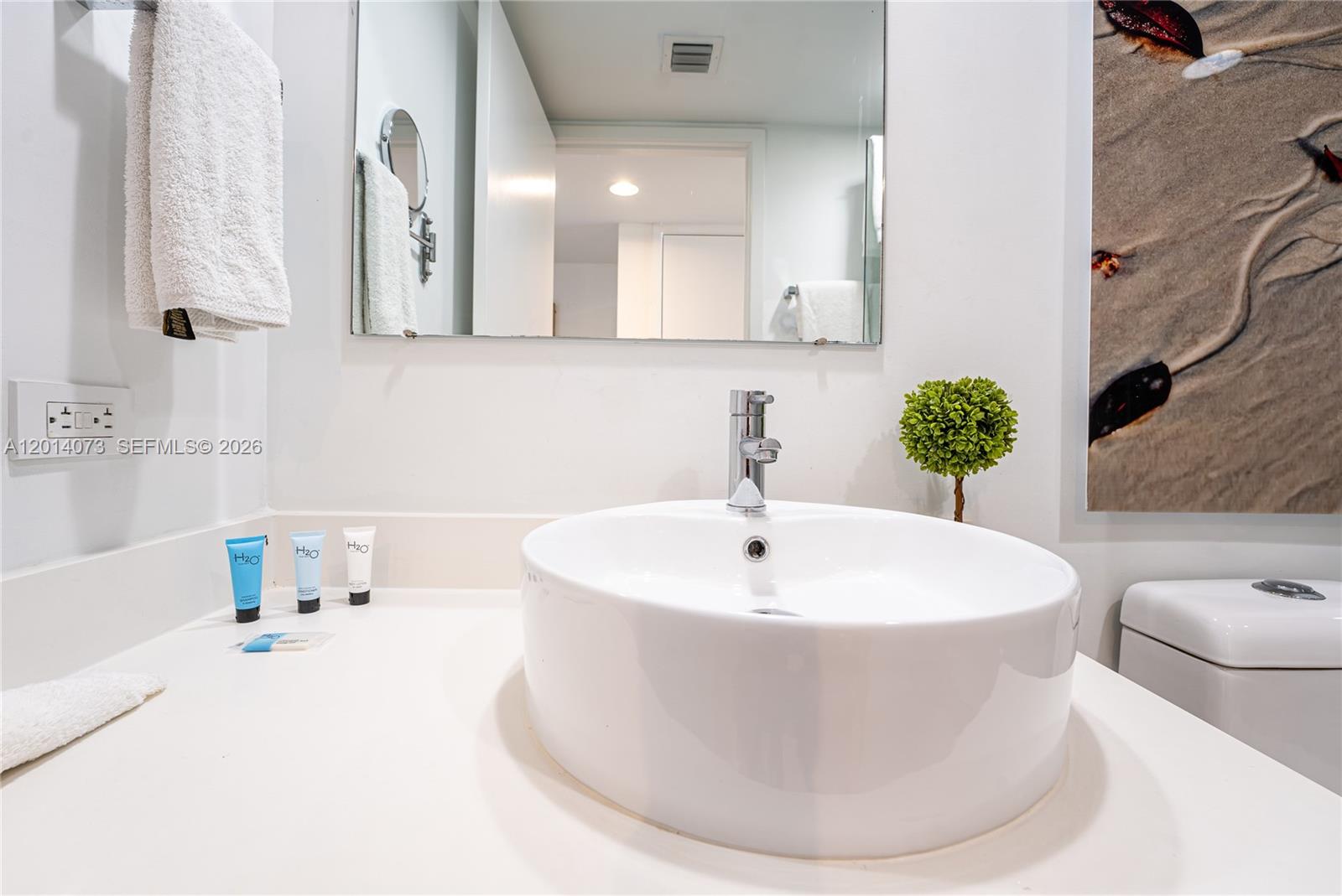 image Beachwalk Condominium30