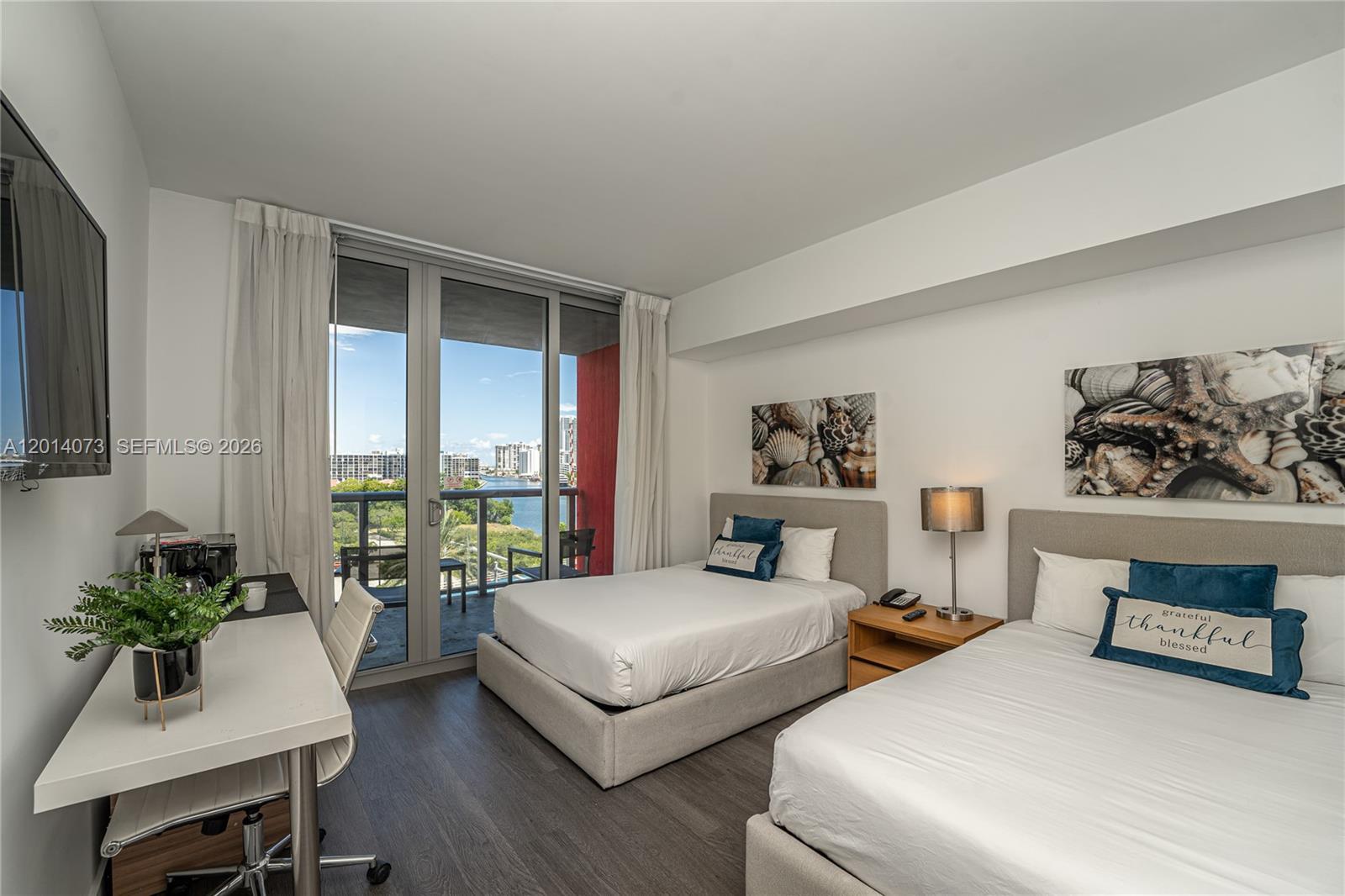 image Beachwalk Condominium35
