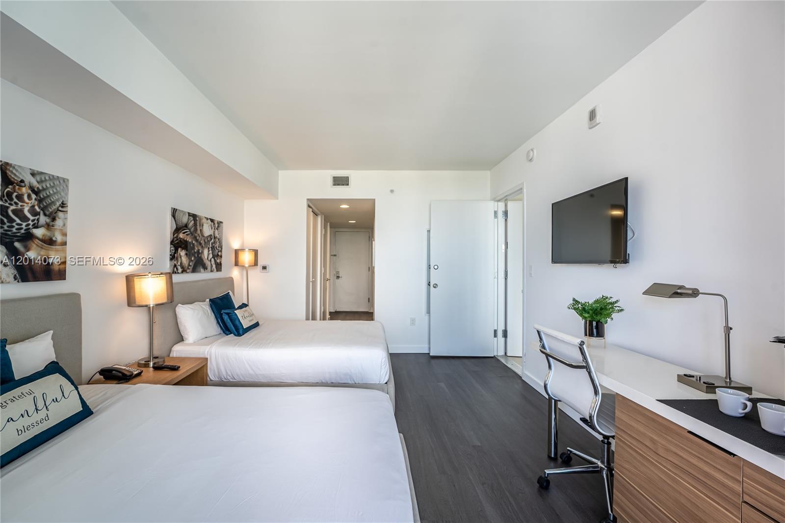 image Beachwalk Condominium36