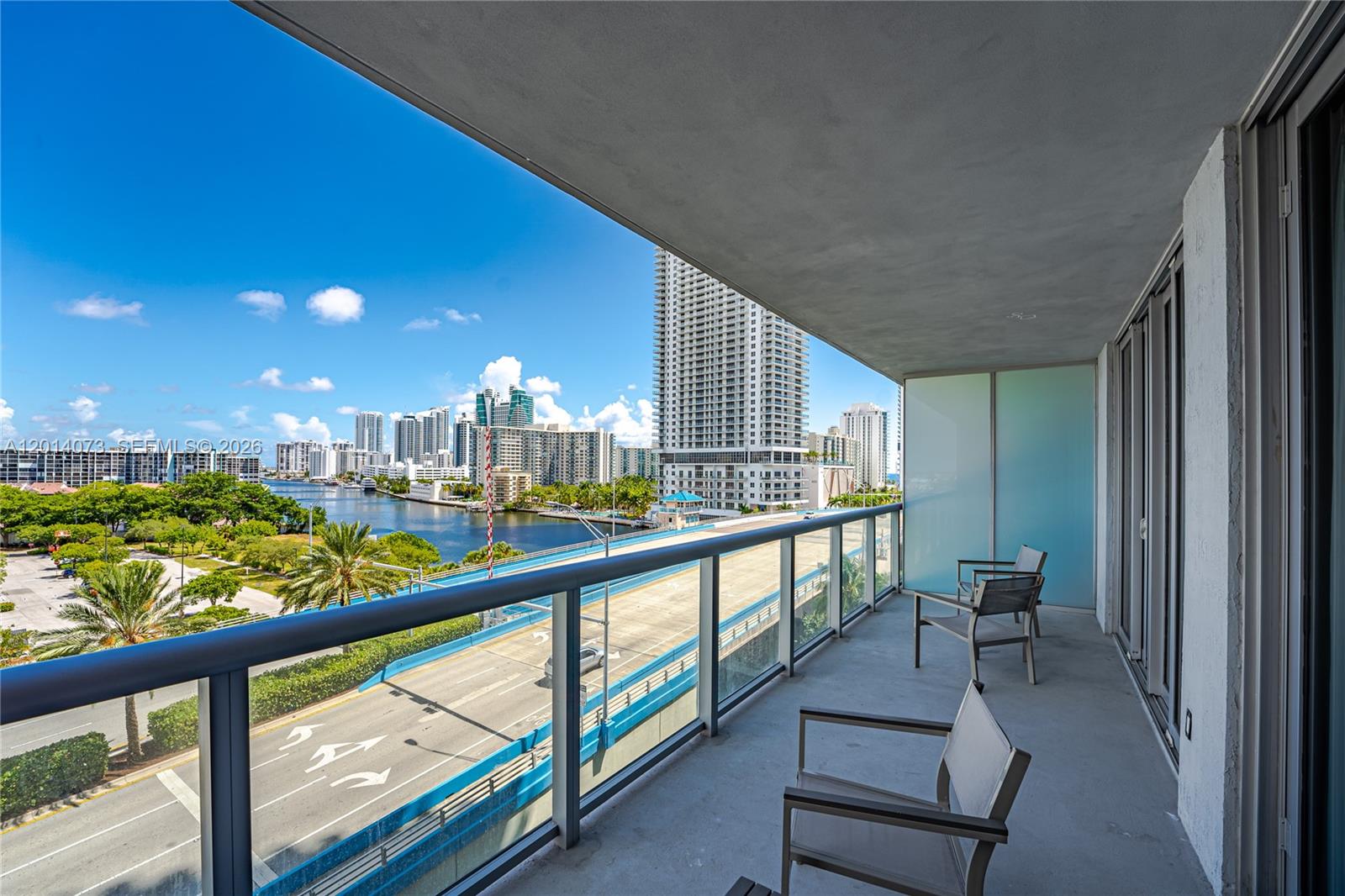 image Beachwalk Condominium4