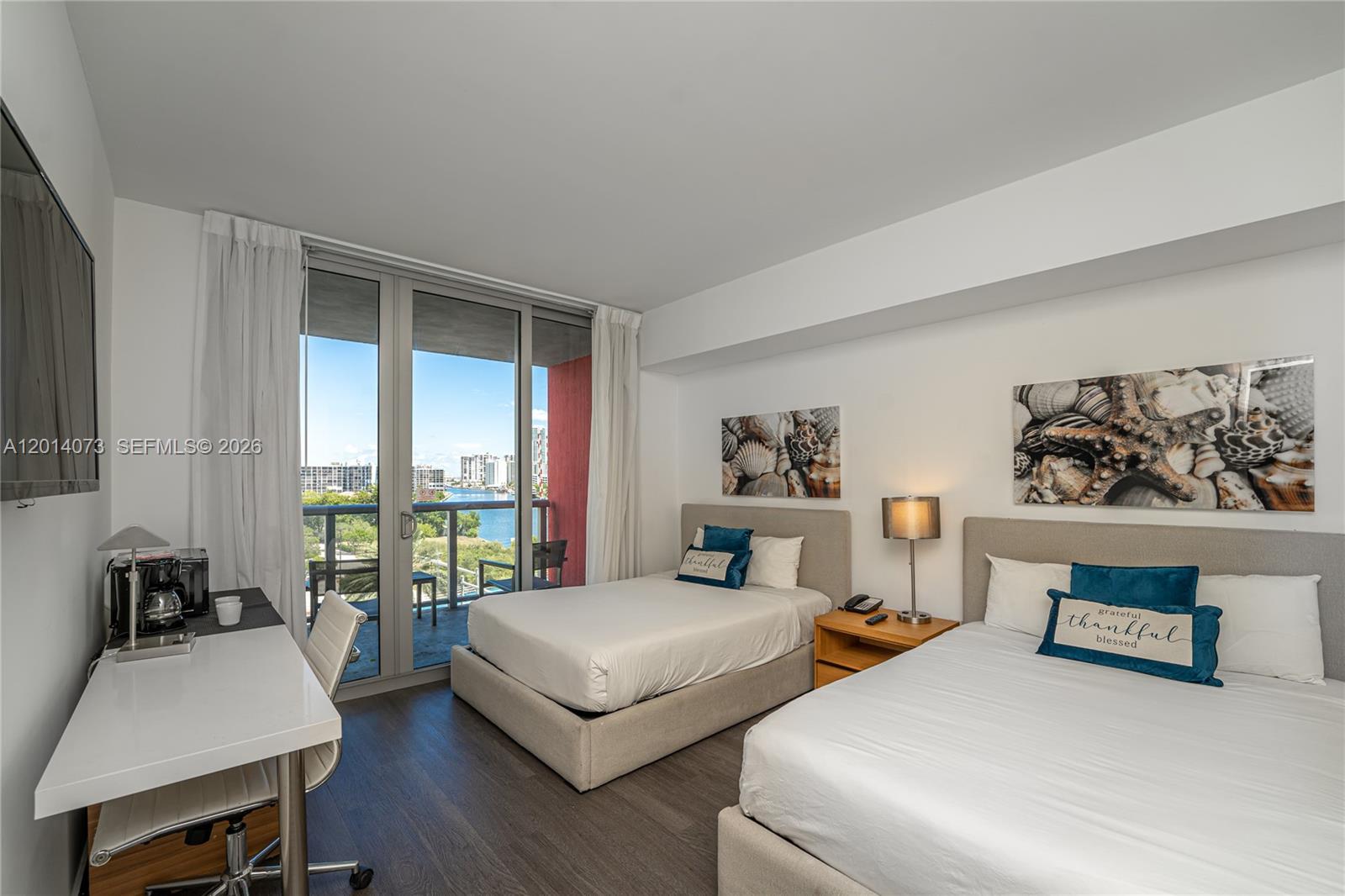 image Beachwalk Condominium7