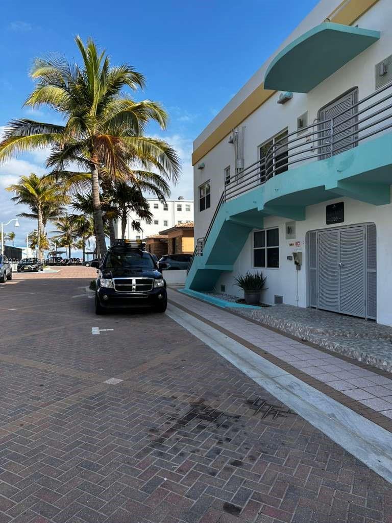 326 Wilson St #106