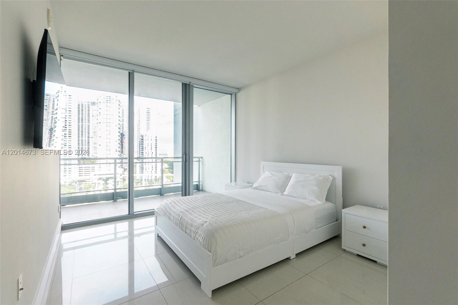 92 SW 3rd St #1812 Miami, FL 33130