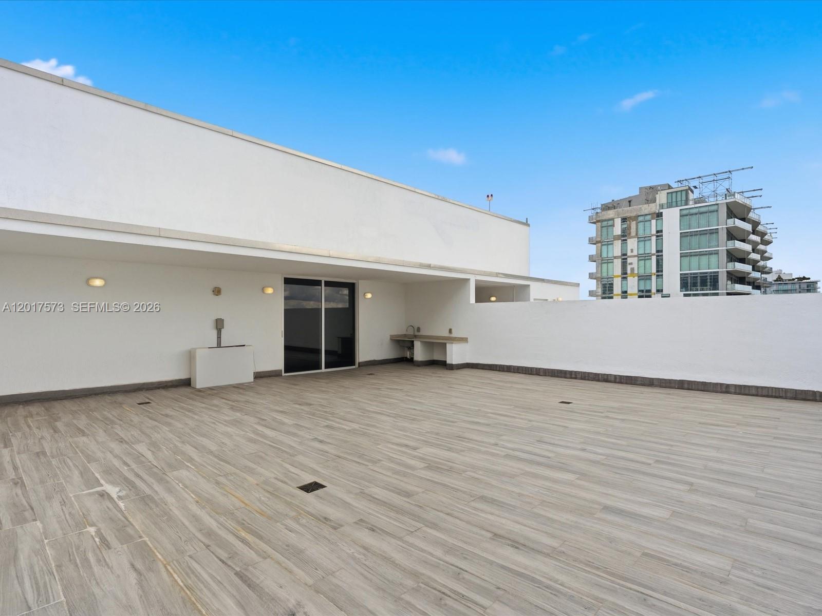 600 NE 27th St #PH2 Miami, FL 33137