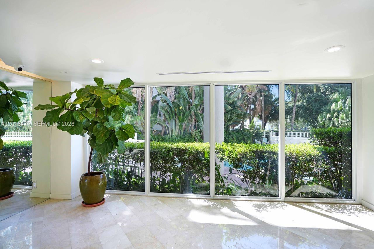 1621 Bay Rd #PH1 Miami Beach, FL 33139